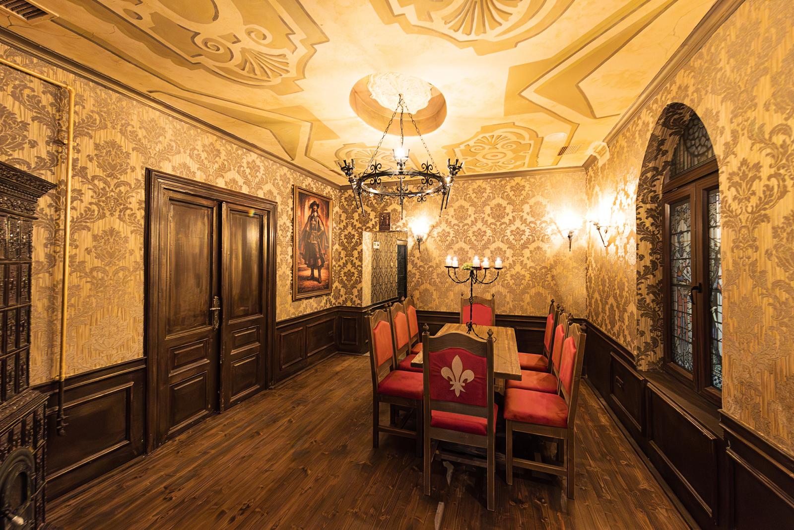 Knight's gate — the entrance